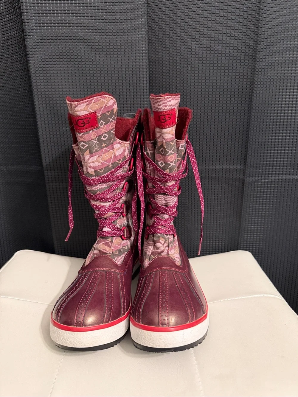 UGG Baroness Fair Isle Lace up Duck Boots in Burgundy and Nordic Sugarplum Sz 9